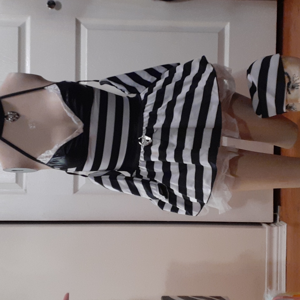 Leg Avenue Jail Bird costume - Picture 2 of 8